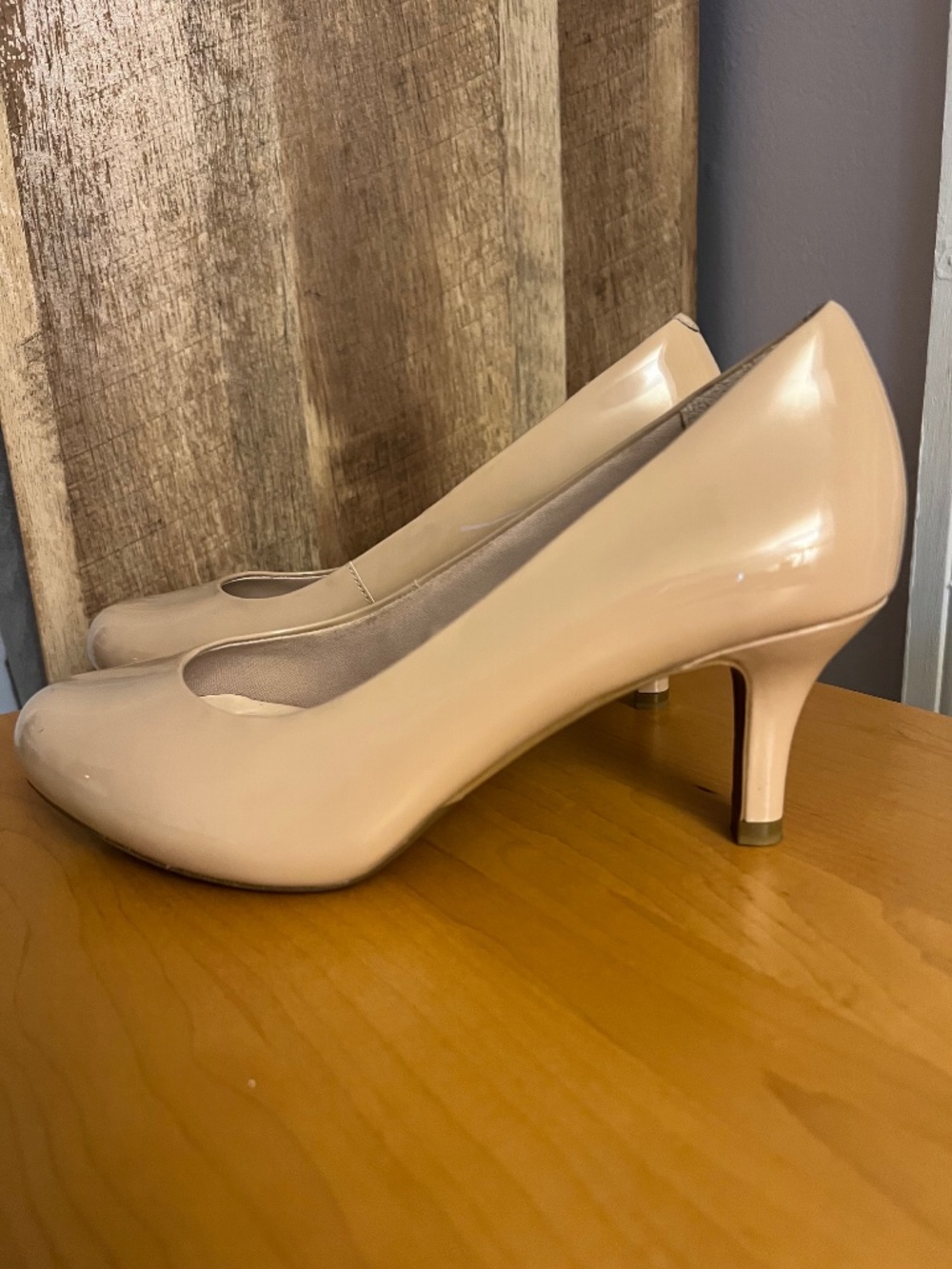Rockport Pumps – Warm Taupe Patent – Size 7